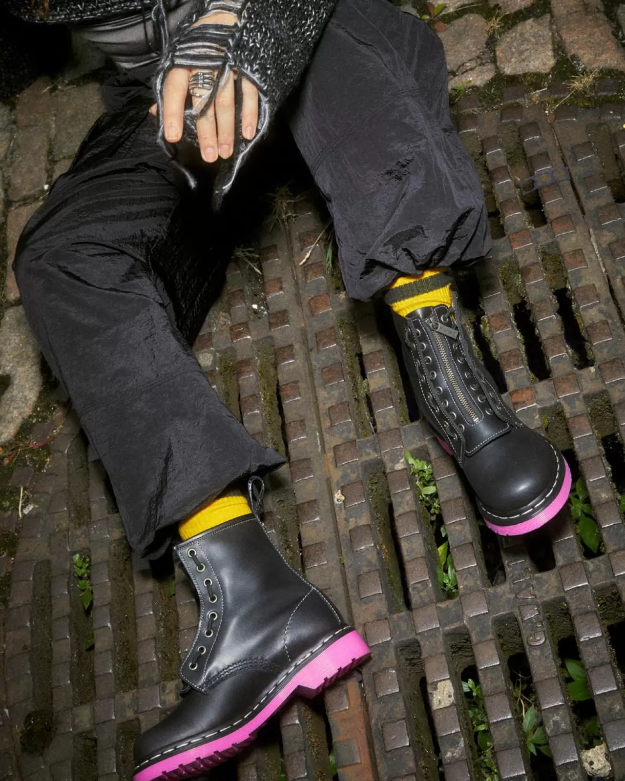 Sale | Originals^Dr. Martens 1460 Pink Sole Wanama Leather Jungle Zip Boots Black — Wanama