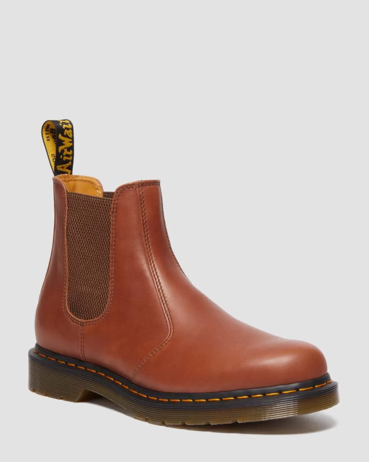 Originals | Chelsea Boots^Dr. Martens 2976 Carrara Leather Chelsea Boots Saddle Tan — Carrara