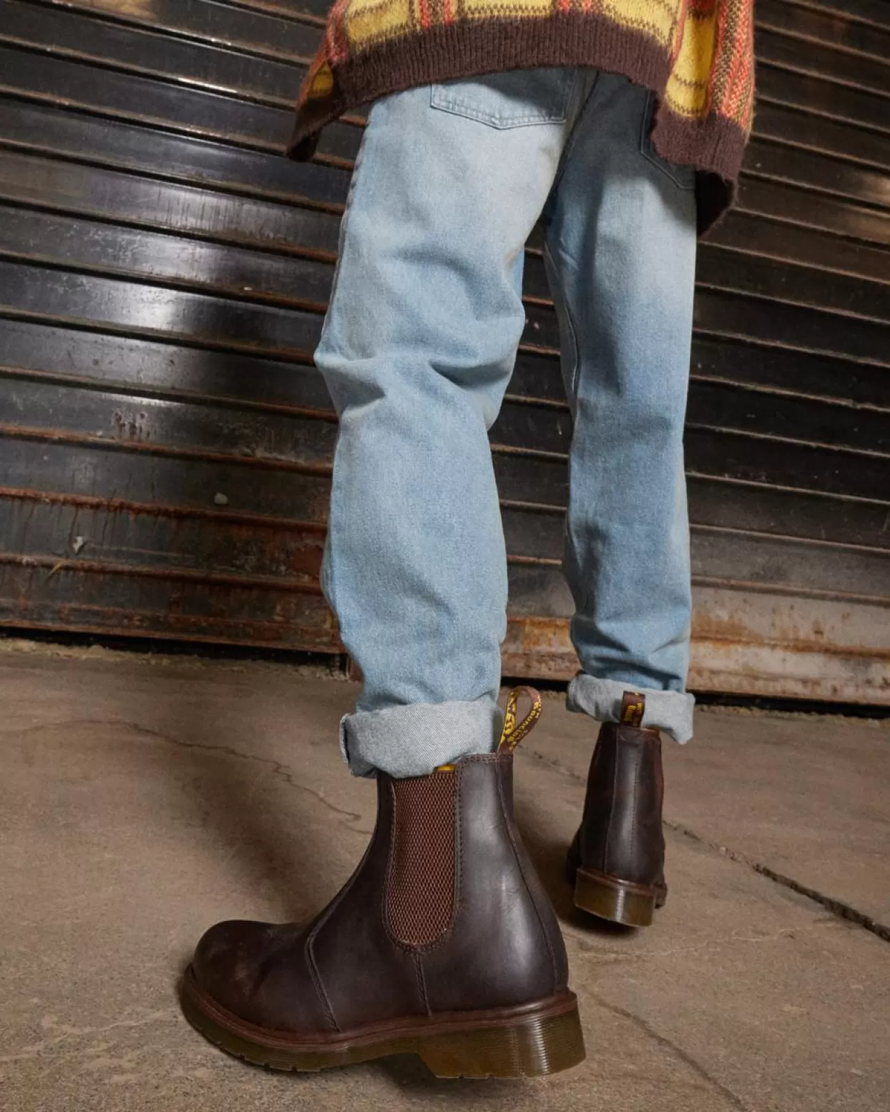 Originals | Bestsellers^Dr. Martens 2976 Crazy Horse Leather Chelsea Boots Brown — Crazy Horse