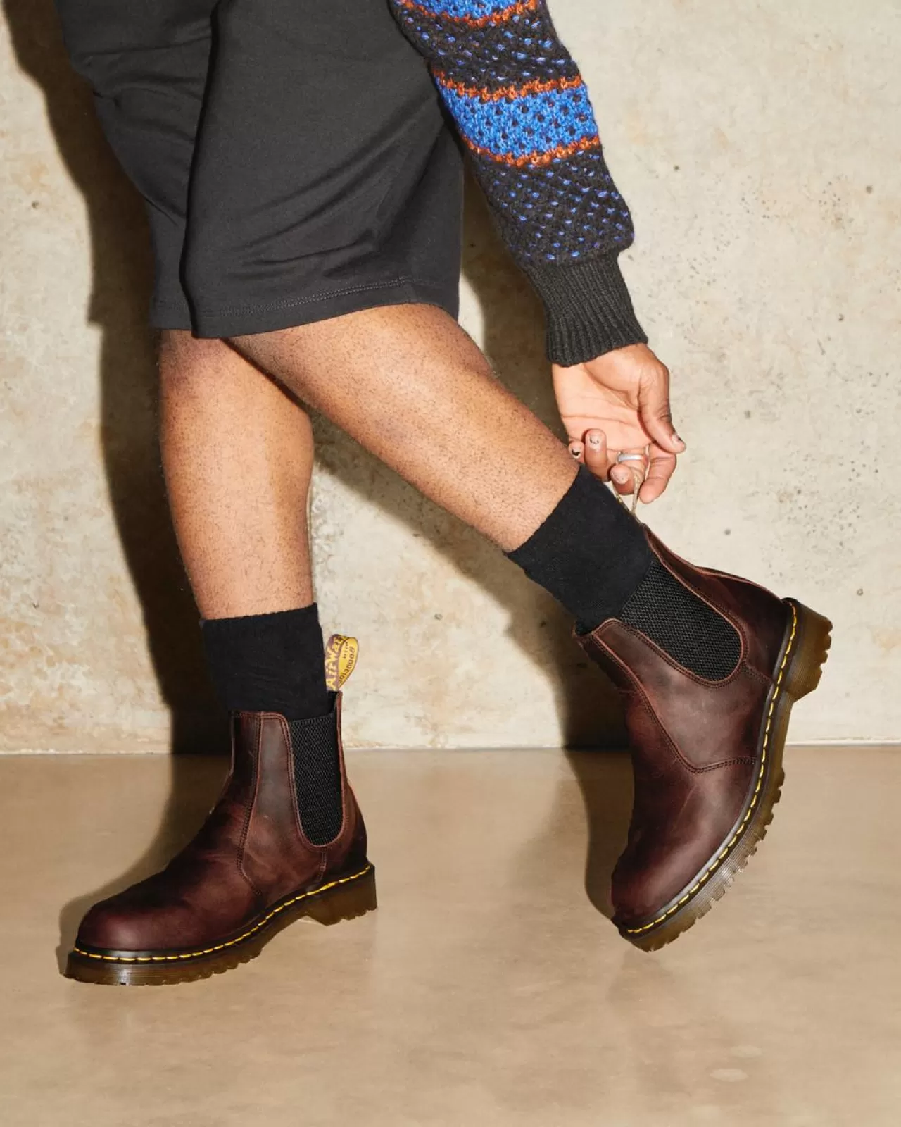 Originals | Chelsea Boots^Dr. Martens 2976 Waxed Full Grain Leather Chelsea Boots Chestnut — Waxed Full Grain