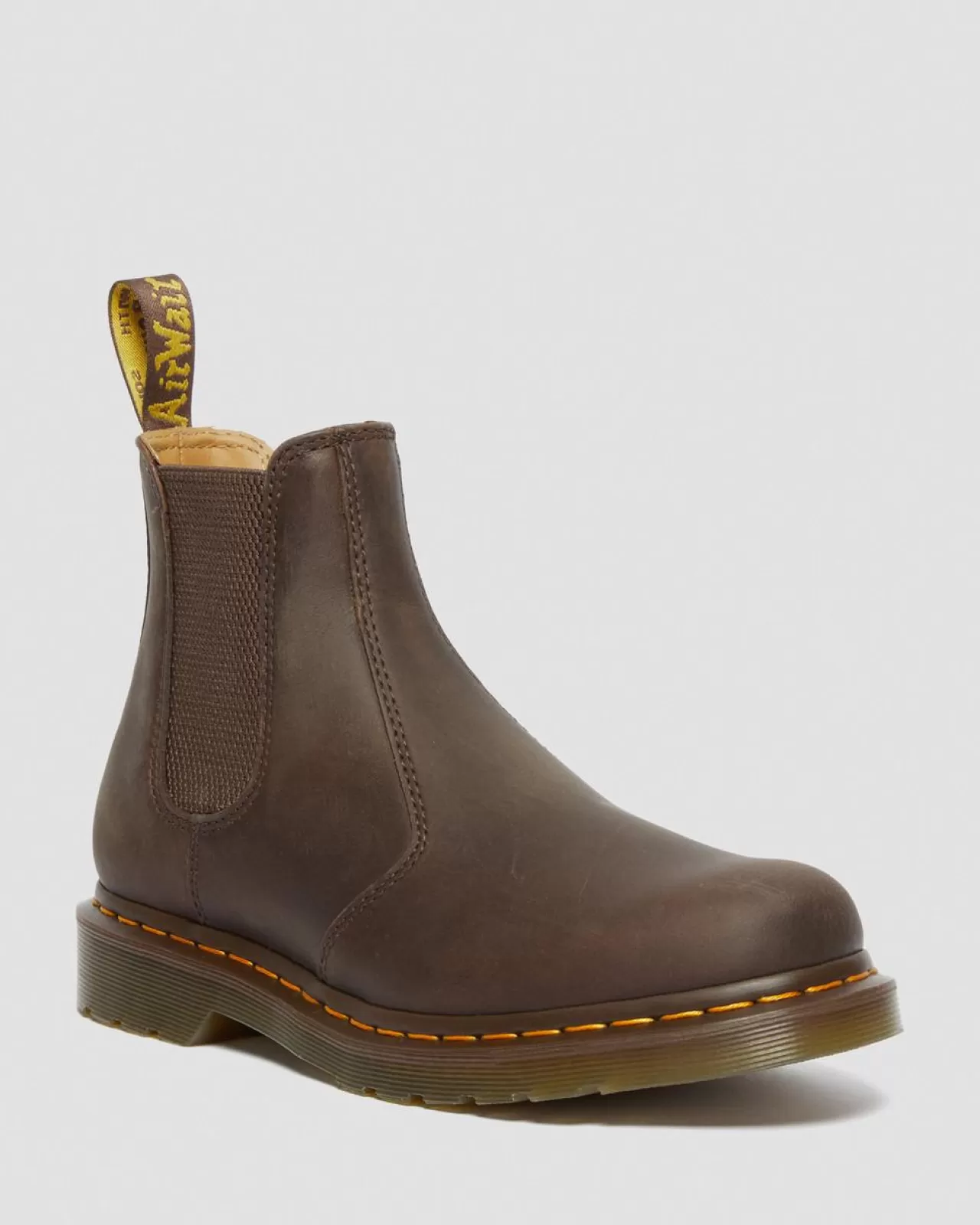 Originals | Chelsea Boots^Dr. Martens 2976 Yellow Stitch Crazy Horse Leather Chelsea Boots Dark Brown — Crazy Horse