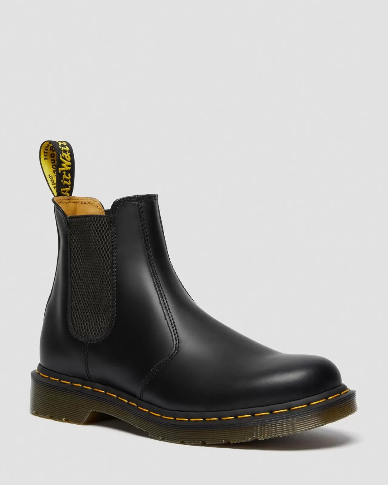 Originals | Chelsea Boots^Dr. Martens 2976 Yellow Stitch Smooth Leather Chelsea Boots Black — Smooth Leather