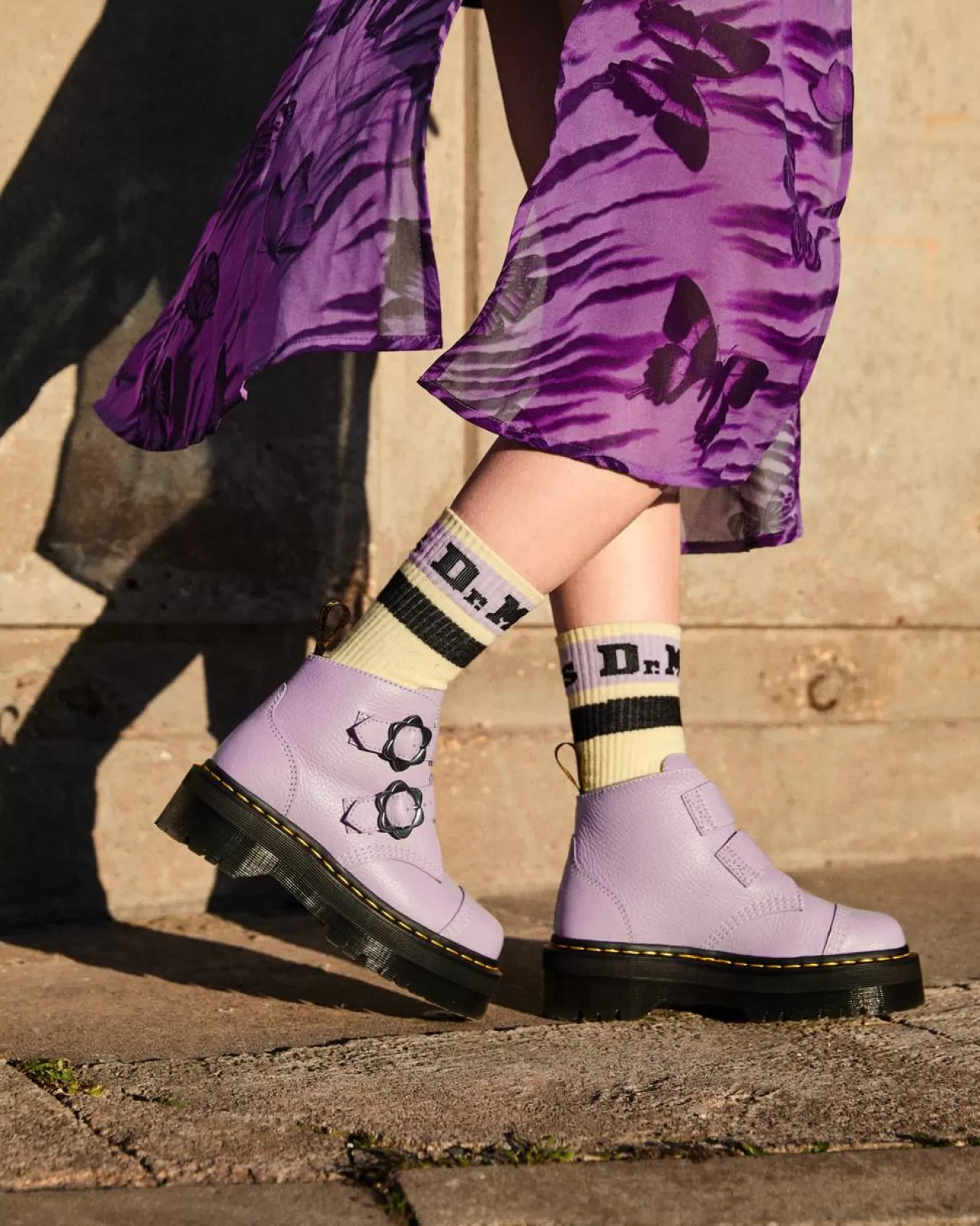 Sale | Platform Boots^Dr. Martens Devon Flower Buckle Leather Platform Boots Lilac — Milled Nappa